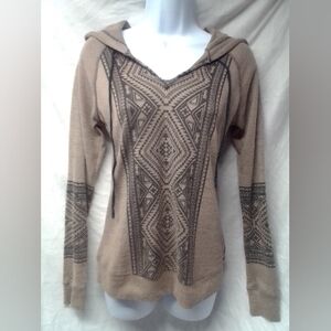 Socialite Tan and Black Patterned Sweater